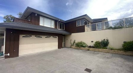 Spacious 3-Bedroom Family Home in Paraparaumu - Photo 4