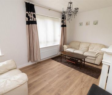 3 bedroom end of terrace house to rent - Photo 4