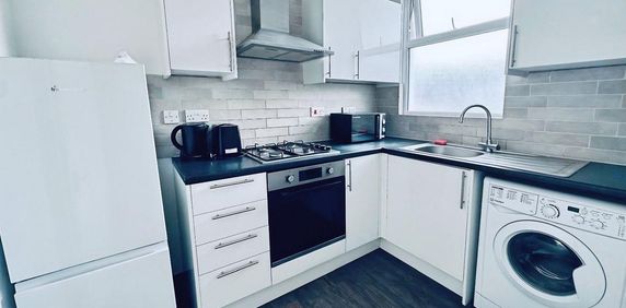 1 bedroom apartment to rent - Photo 2