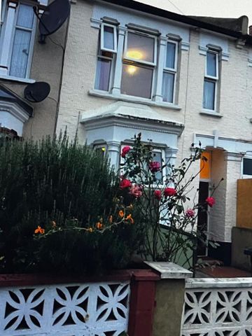 5 bedroom property to rent - Photo 4