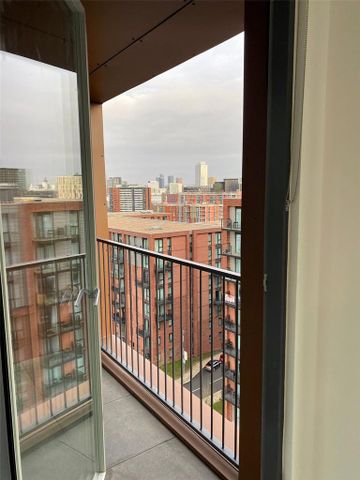 2 bedroom flat to rent - Photo 3