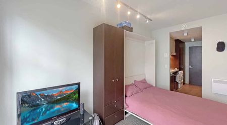 ***Welcome to E102A at Revolucion Apartments*** - Photo 4