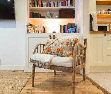 Coningham Road - Photo 2