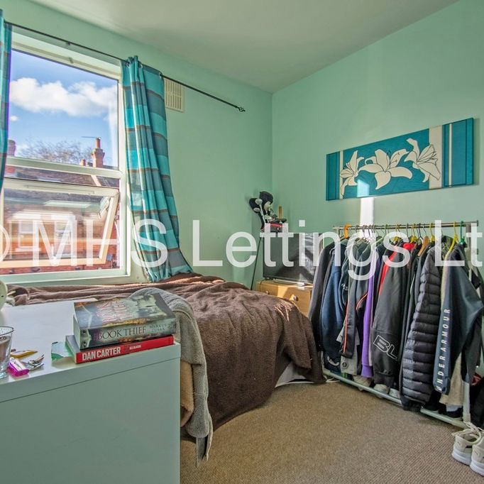 162 Ash Road, Leeds, LS6 3HD - Photo 1