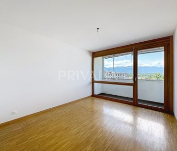 Superbe attique à proximité des Organisations Internationales - Photo 2