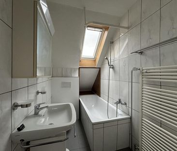 Opportunité à saisir : Duplex de 3,5 pièces partiellement rénové - Foto 2