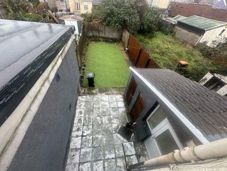 2 bedroom terraced house to rent - Photo 3