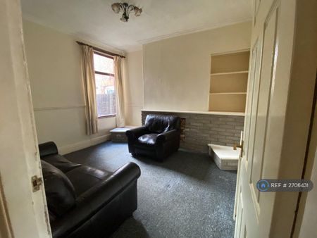 3 bedroom terraced house to rent - Photo 3