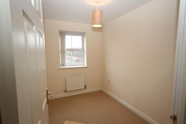 Clarkson Close, Nuneaton, CV11 4BA - Photo 1