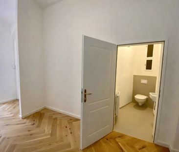 Quiet 3-room period apartment near Stadtpark -- first occupancy - Photo 6