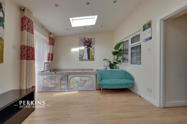 3 bedroom maisonette to rent - Photo 1