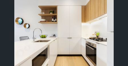 Superior 2 Bedroom Townhouse Style Apartment - Photo 3