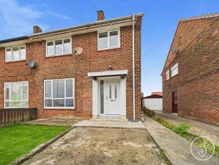 3 bedroom semi-detached house to rent - Photo 4