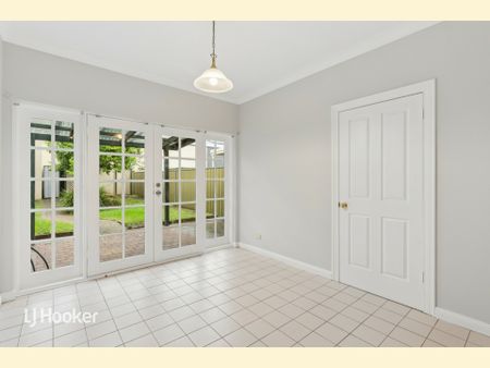 Stylishly Renovated Home in a Premium Norwood Location - Photo 2