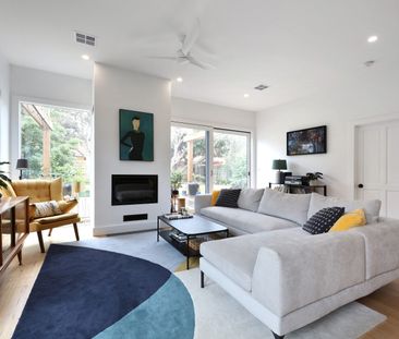 36 Oak St, Bentleigh VIC 3204 - House For Rent | Domain - Photo 1