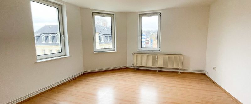 Hübsche 3-Raum-Dachgeschoss-Wohnung in ruhiger Lage von Aue! - Foto 1