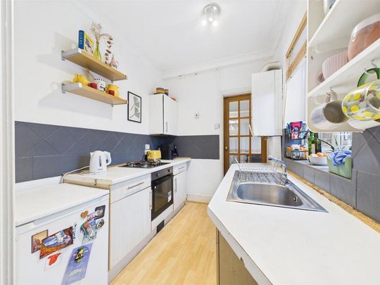 3 bedroom apartment to rent - Photo 1