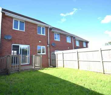 3 bedroom semi-detached house to rent - Photo 5