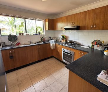 LARGE 3 BEDROOM UNIT - Photo 6