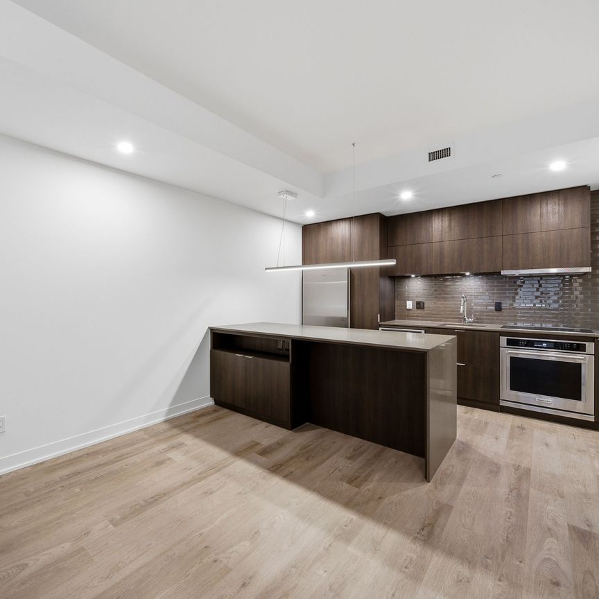 For Lease - 2 St Thomas Street Unit# 202, Toronto, Ontario - Photo 1