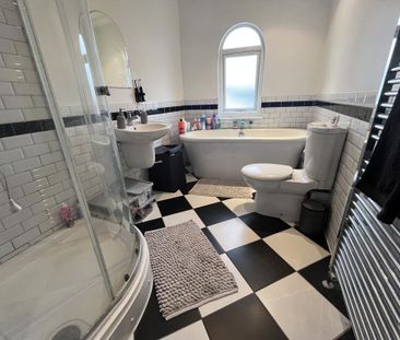 2 bedroom terraced house to rent - Photo 5