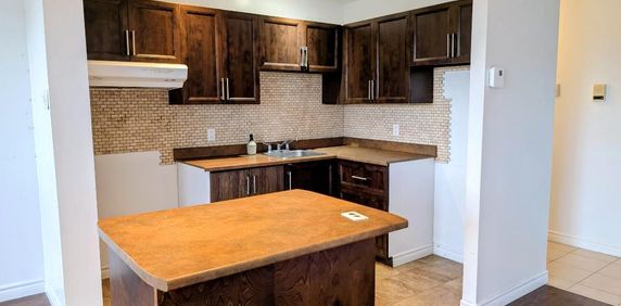 4-1/2 clientèle 50 et plus tranquille belle vue, fraichement peinturer - Photo 2