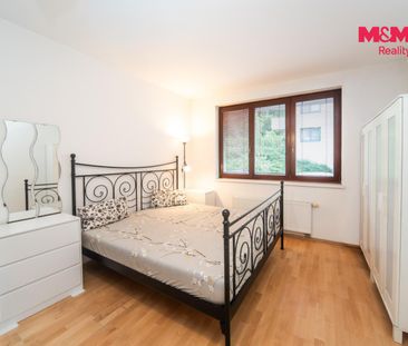 Pronájem bytu 1+kk a garsoniéry 31 m², Na Neklance 3233, Praha Smíchov - Photo 2