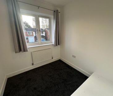 3 bedroom detached house to rent - Photo 3