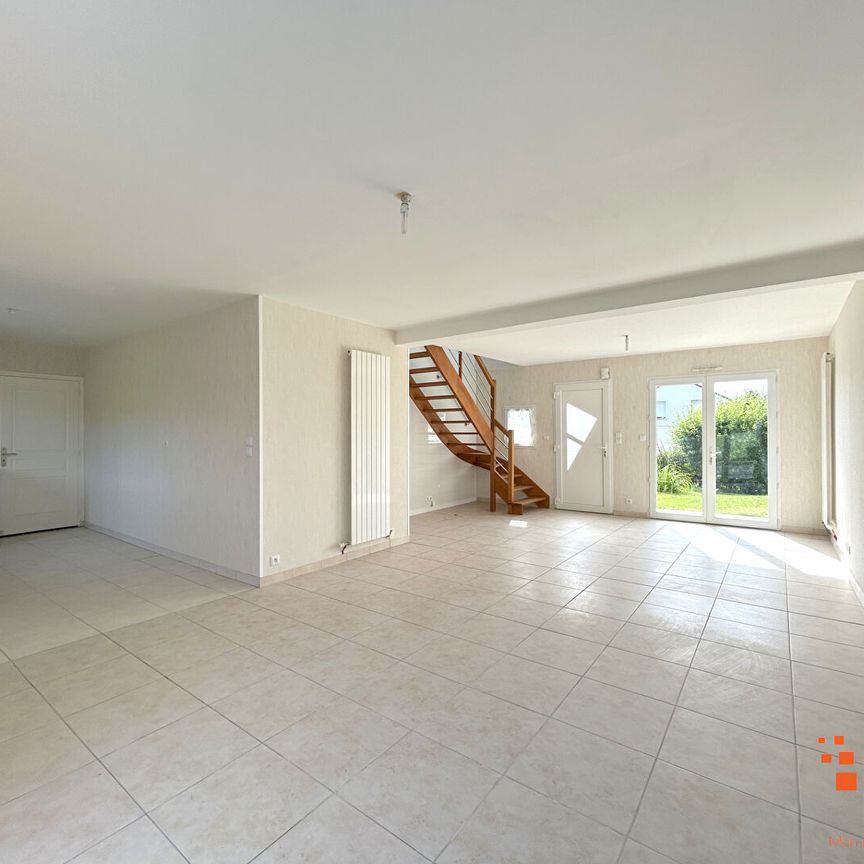 Location Maison 6 pièces 114m² - Photo 1