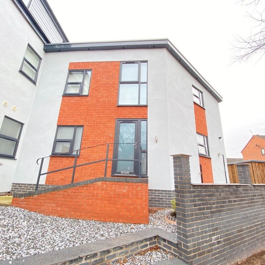 3 bed Apartment for Rent - Photo 1