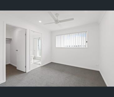 11 Byfield Place, Yarrabilba, Qld 4207 - Photo 5