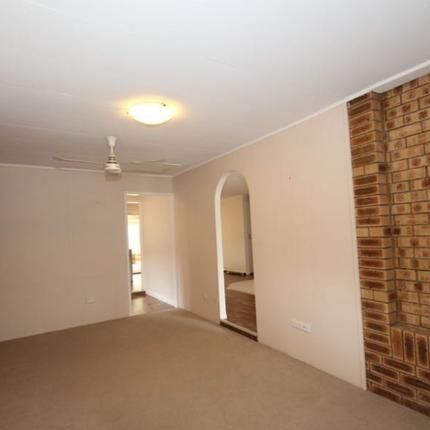 3 Bedroom Home - Mansfield State High School Catchment! - Photo 3