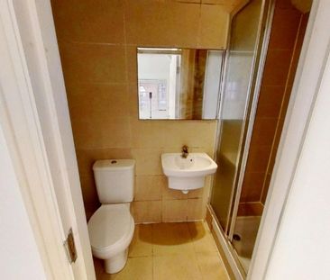 Knighton Drive, Leicester - Photo 3