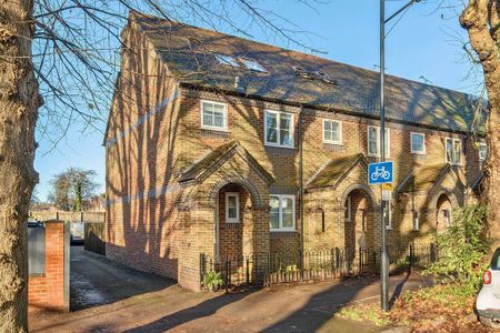 5 bedroom end of terrace house to rent - Photo 2