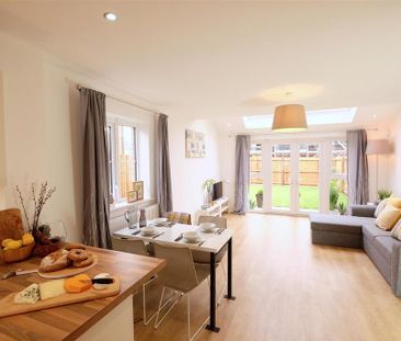 3 bedroom semi-detached house to rent - Photo 1