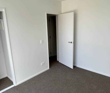 Brand New 2 Bedroom Apartment - Photo 2