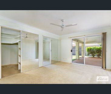 FOUR BEDROOM HOME IN QUIET CUL-DE-SAC - Photo 2