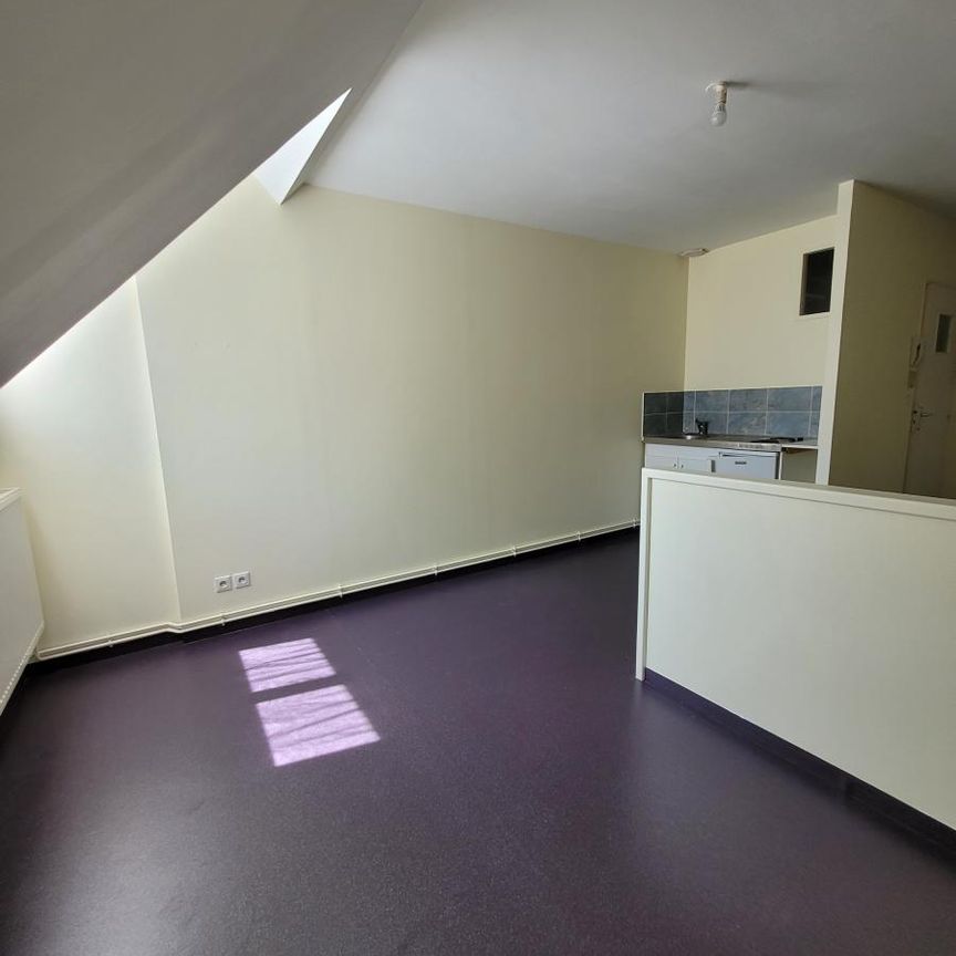 Location Studio à Amiens Hyper Centre-Ville - Photo 1
