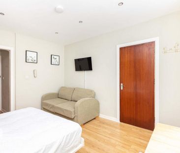 Studio to rent - Photo 5