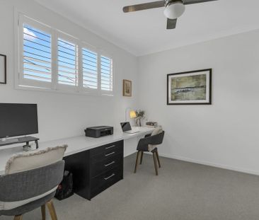 SHORT TERM LET FULLY FURNISHED – ARCHITECT DESIGNED EXECUTIVE HOME ... - Photo 6