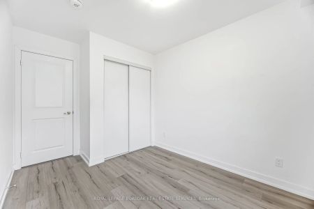 3062 Sixth Line #342 - Photo 5