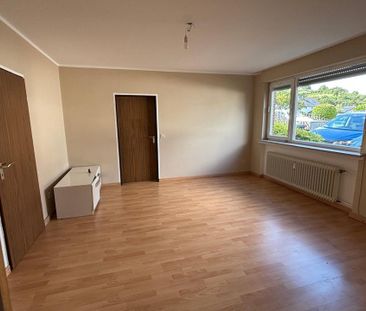 Schöne 3-Zimmer-Wohnung mit neuer Einbauküche - Photo 1