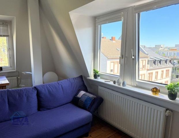 ETWAS BESONDERES: Möblierte 3 Zimmer-Wohnung in exzellenter Lage von Bockenheim - Foto 1