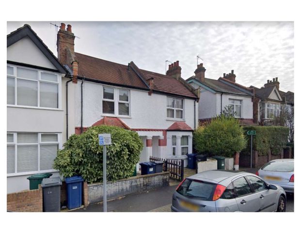 Alexandra Road - Photo 1