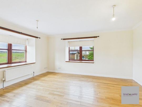 3 bedroom barn conversion to rent - Photo 1