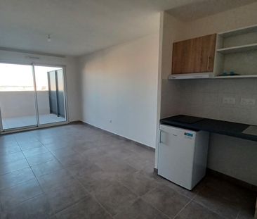 location Appartement T2 DE 38m² À NIMES - Photo 2