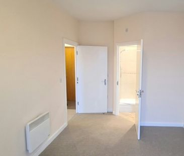 Flat to rent on - Photo 5