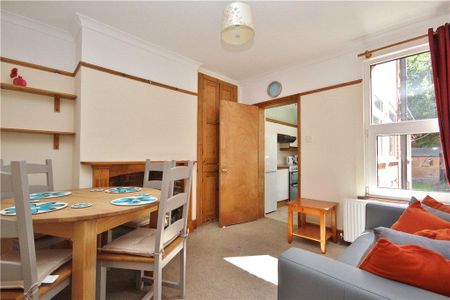 4 bedroom semi-detached house to rent - Photo 5