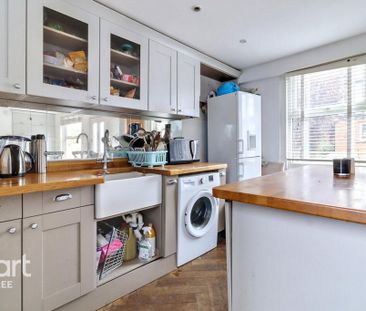 3 bedroom semi-detached house to rent - Photo 6