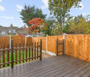 4 bedroom terraced house to rent - Photo 5
